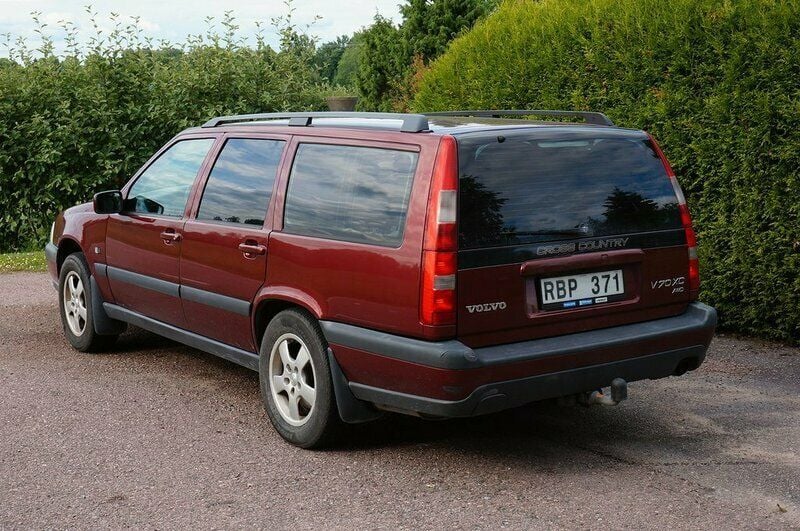 Begagnad Volvo XC70 194 HK (142 kW) 1999 Mörkröd SUV