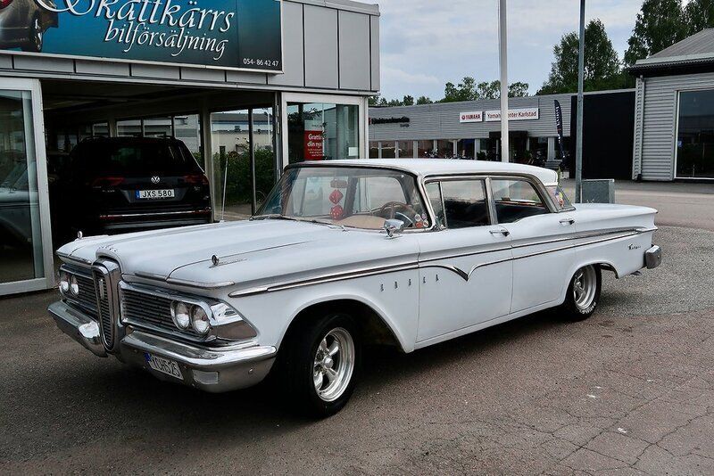 Vit Begagnad 1959 Ford Edsel Sedan | 98 000 kr - Bild 1/4
