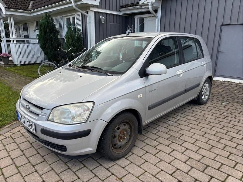 Silver Begagnad 2004 Hyundai Getz Halvkombi | 6 000 kr (Superpris) - Bild 1/4