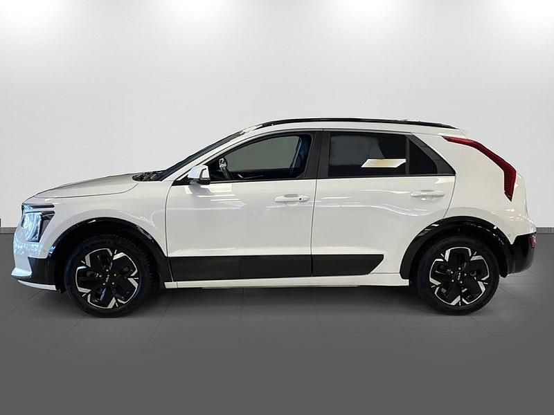 Begagnad Kia Niro Advance 2022 Vit SUV