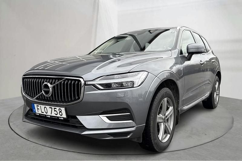 Grå Begagnad 2019 Volvo XC60 Inscription SUV | 339 000 kr (Marknadspris) - Bild 1/4