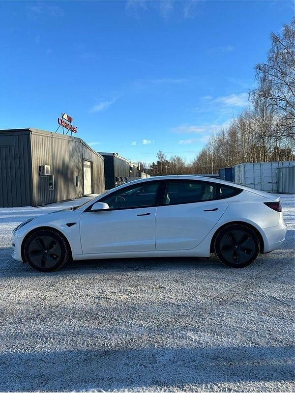 Begagnad Tesla Model 3 Long Range AWD 324 kW (441 HK) 2019 Sedan