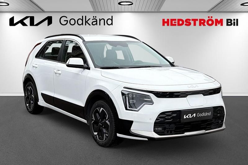 Begagnad Kia e-Niro 152 kW (207 HK) 2023 Vit SUV