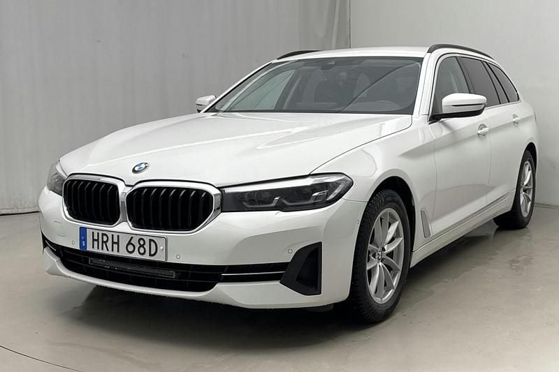 Vit Begagnad 2022 BMW 520 Kombi | 198 000 kr (Superpris) - Bild 1/4