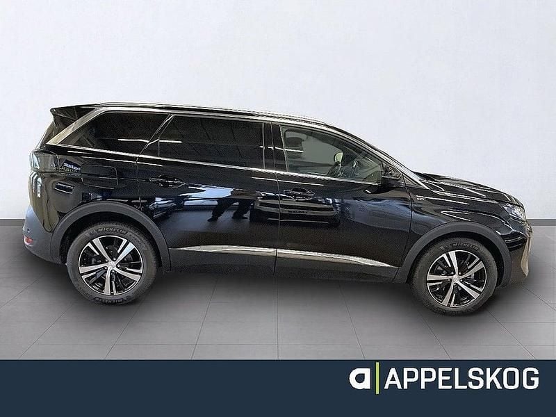 Begagnad Peugeot 5008 GT 131 HK (96 kW) 2023 Grå (grå platinum) Minibuss
