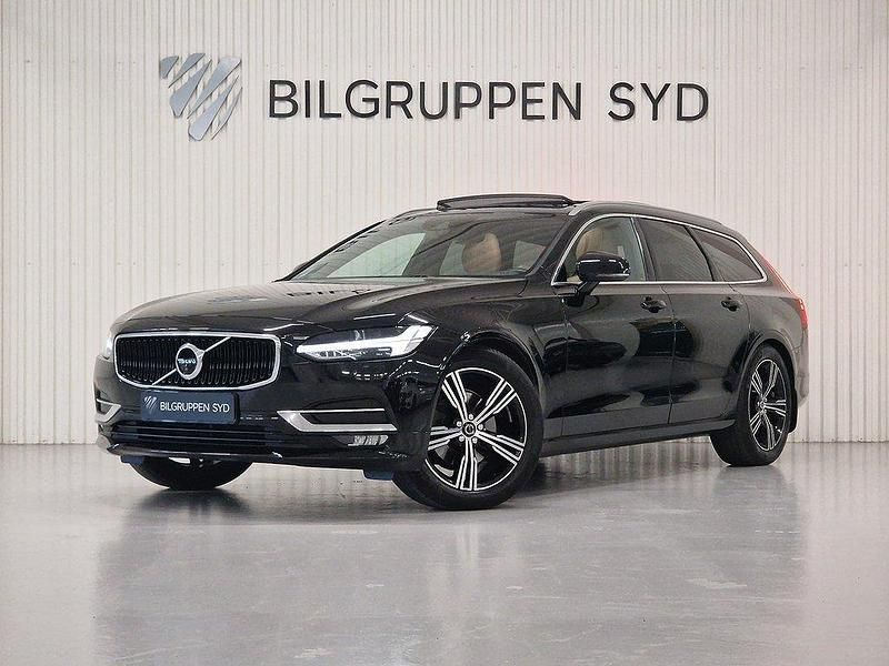 Svart Begagnad 2017 Volvo V90 Momentum Kombi | 269 900 kr (Lite dyr) - Bild 1/4