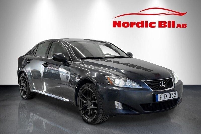 Mörkgrå (grå) Begagnad 2008 Lexus IS220d Sedan | 49 900 kr - Bild 1/4