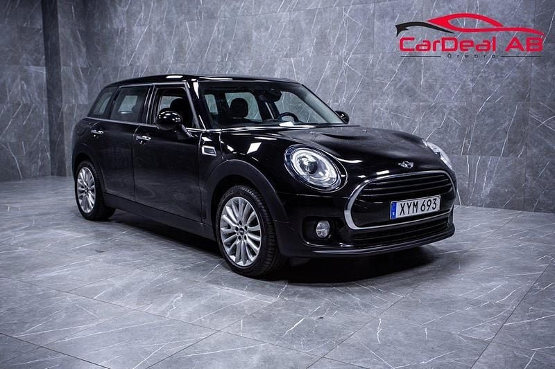 Svart Begagnad 2018 Mini Cooper Clubman Salt Kombi | 154 800 kr (Marknadspris) - Bild 1/4
