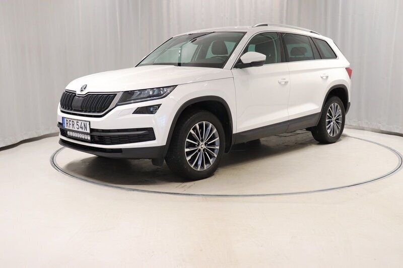 Vit Begagnad 2021 Skoda Kodiaq SUV | 338 900 kr (Bra pris) - Bild 1/4