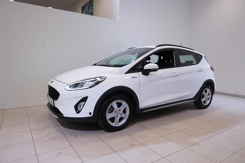 Begagnad Ford Fiesta Active 95 HK (69 kW) 2020 Vit Halvkombi