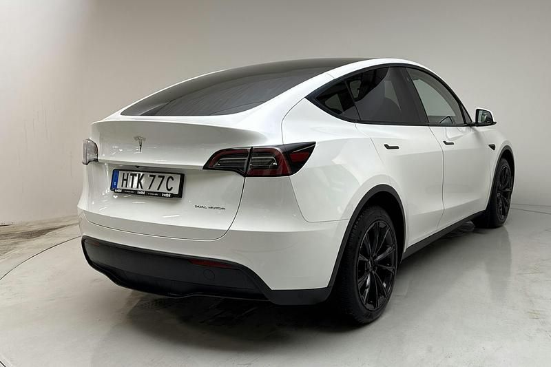 Begagnad Tesla Model Y 378 kW (514 HK) 2023 Vit SUV