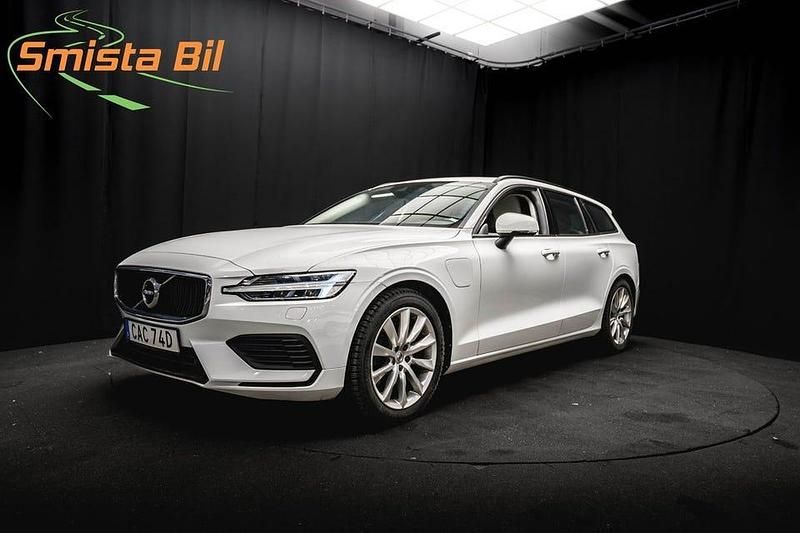 Vit Begagnad 2020 Volvo V60 Kombi | 249 800 kr (Marknadspris) - Bild 1/3
