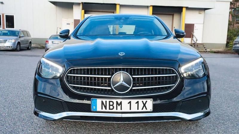 Begagnad Mercedes E300 Avantgarde 306 HK (225 kW) 2021 Svart Sedan
