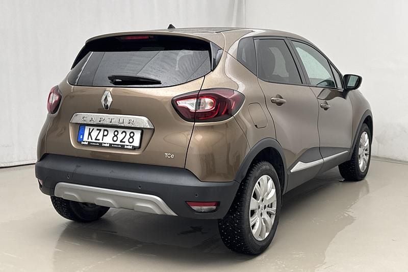Begagnad Renault Captur Intens 120 HK (88 kW) 2018 Brun SUV