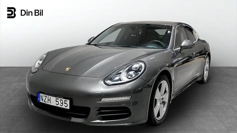 Grå Begagnad 2014 Porsche Panamera S Sedan | 339 900 kr - Bild 1/4