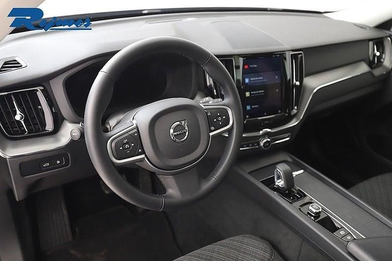 Begagnad Volvo XC60 Core 253 HK (186 kW) 2024 Silver SUV