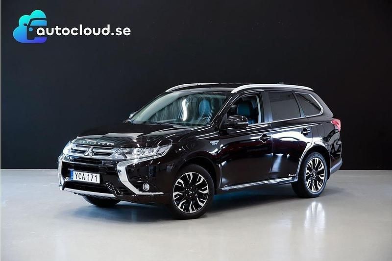Svart Begagnad 2015 Mitsubishi Outlander SUV | 189 800 kr - Bild 1/4