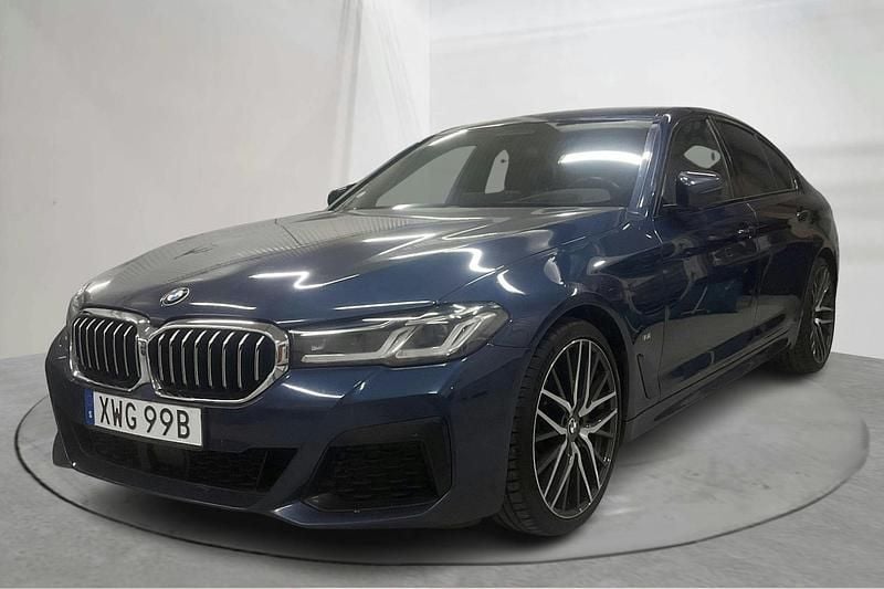 Begagnad BMW 540 Shadowline 333 HK (244 kW) 2021 Blå Sedan