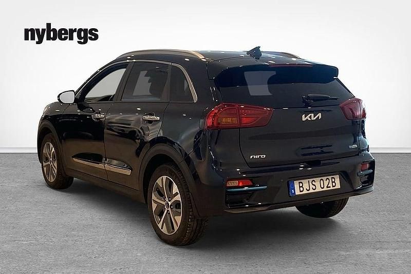 Begagnad Kia e-Niro Advance 152 kW (207 HK) 2022 Blå SUV