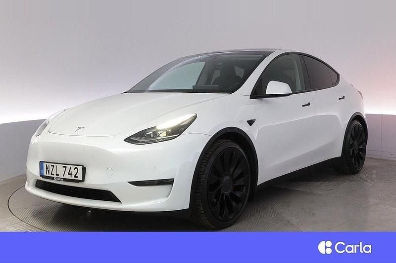 Vit Begagnad 2022 Tesla Model Y Performance SUV | 424 900 kr (Marknadspris) - Bild 1/4