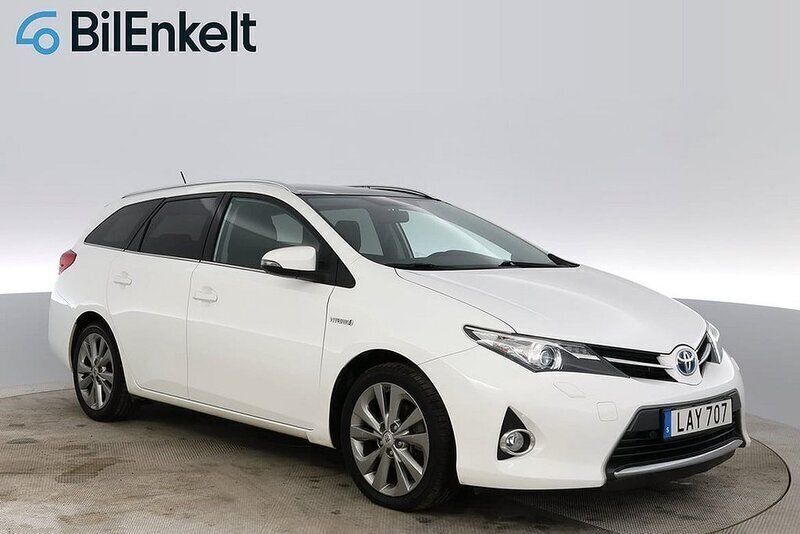 Vit Begagnad 2014 Toyota Auris Touring Sports Edition Kombi | 144 900 kr (Marknadspris) - Bild 1/4