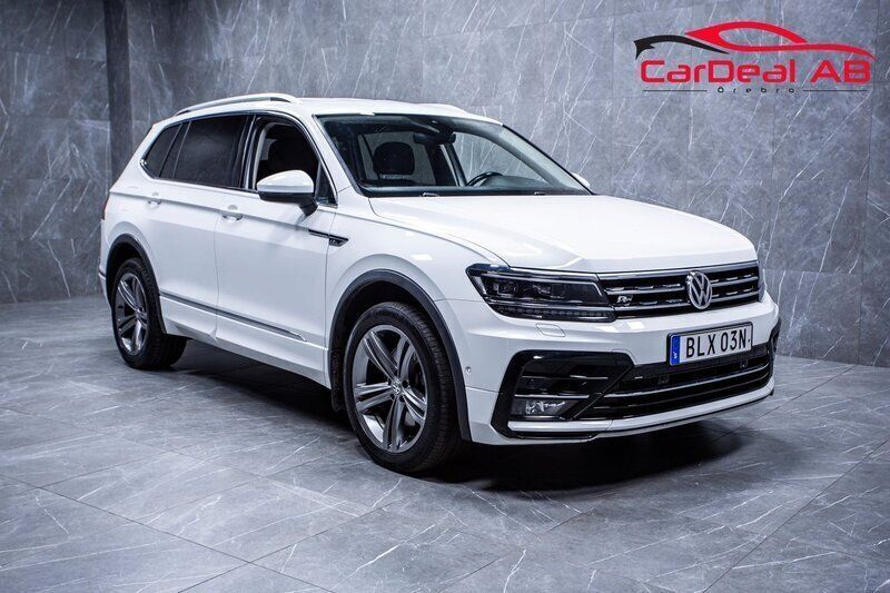 Vit Begagnad 2018 VW Tiguan Allspace R-line SUV | 289 800 kr (Marknadspris) - Bild 1/4