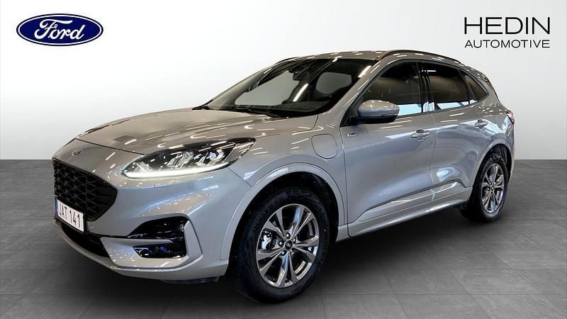 Grå (silver) Begagnad 2024 Ford Kuga ST-Line SUV | 319 900 kr (Marknadspris) - Bild 1/4