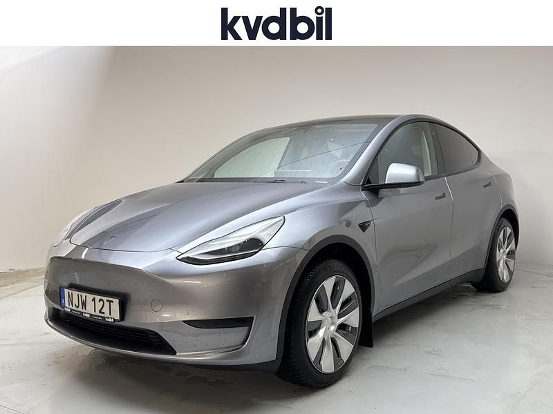 Begagnad Tesla Model Y Long Range RWD 250 kW (340 HK) 2024 Grå SUV