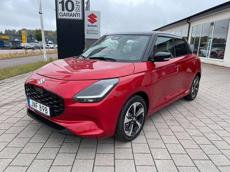 Ny 2025 Suzuki Swift Halvkombi | 283 800 kr (Dyr) - Bild 1/4