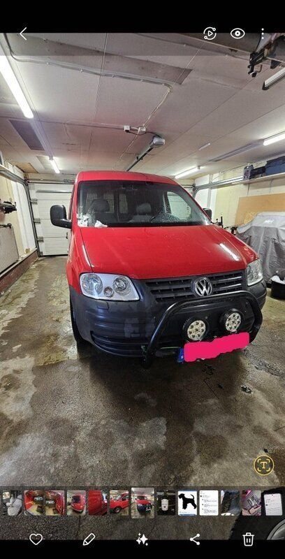 Röd Begagnad 2006 VW Caddy Minibuss | 38 000 kr (Marknadspris) - Bild 1/4
