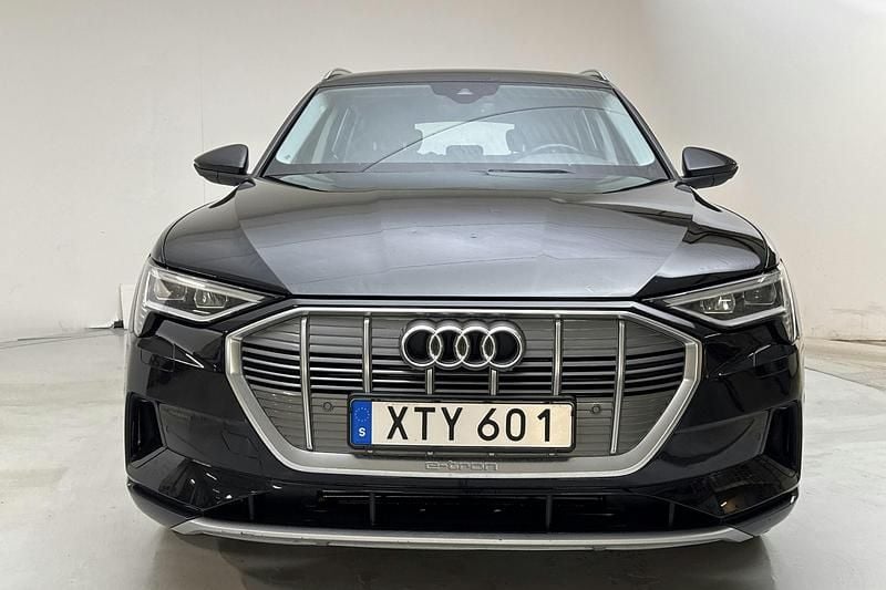 Begagnad Audi e-tron 211 kW (288 HK) 2020 Svart SUV