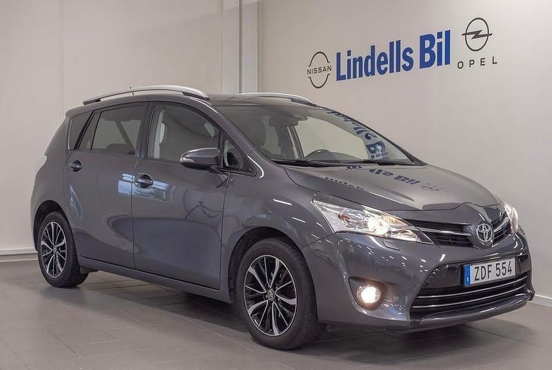 Mörkgrå Begagnad 2017 Toyota Verso Edition Minibuss | 149 000 kr (Bra pris) - Bild 1/4