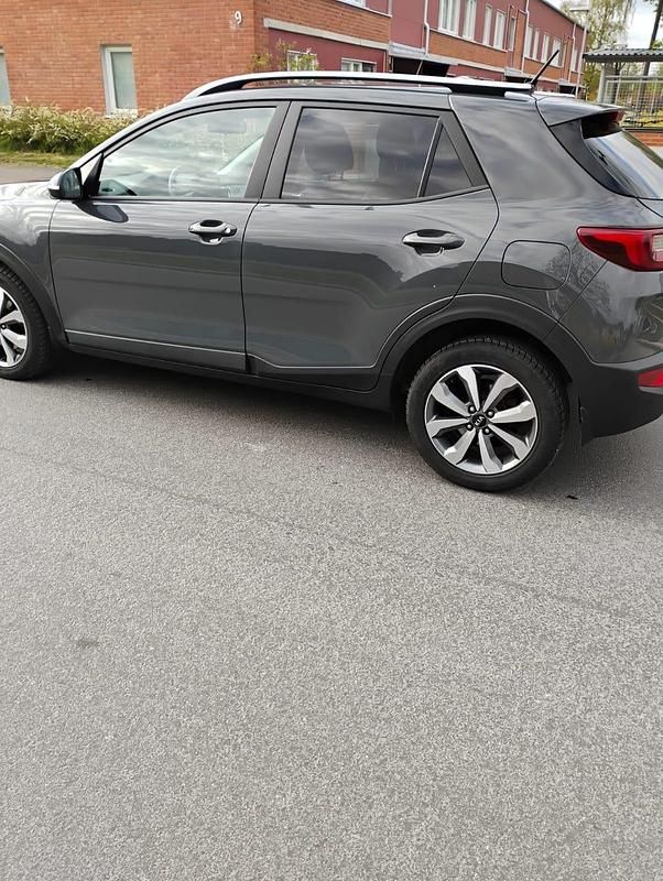 Begagnad Kia Stonic 120 HK (88 kW) 2021 SUV