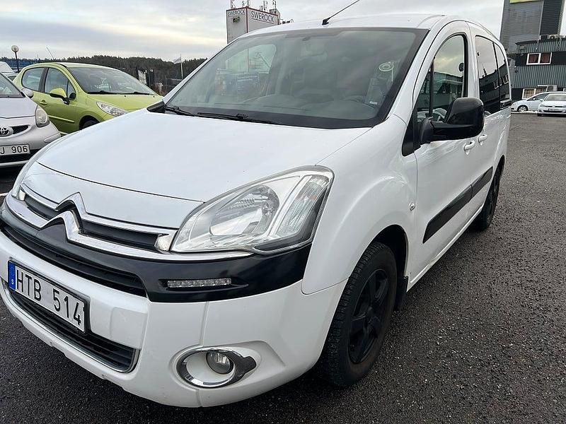 Vit Begagnad 2013 Citroën Berlingo Minibuss | 44 999 kr (Bra pris) - Bild 1/4