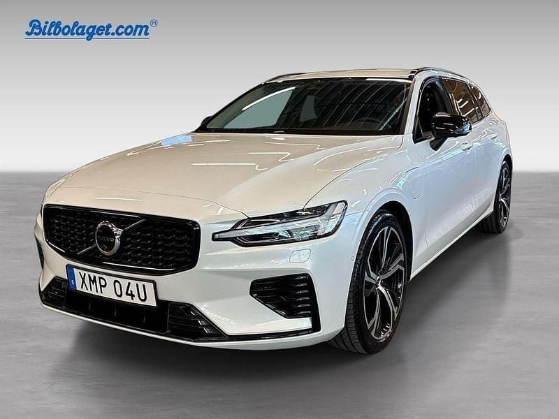Vit Begagnad 2025 Volvo V60 Plus Kombi | 524 800 kr (Lite dyr) - Bild 1/4