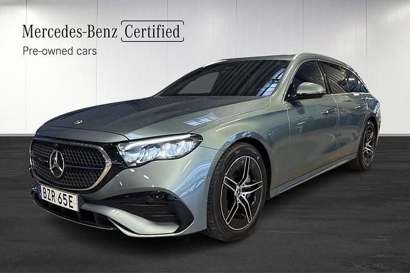 Grön Begagnad 2025 Mercedes E300 AMG line | 599 000 kr - Bild 1/4