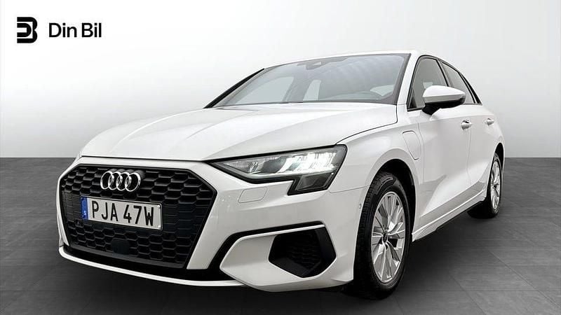 Ibisvit Begagnad 2024 Audi A3 Proline | 299 000 kr (Marknadspris) - Bild 1/4