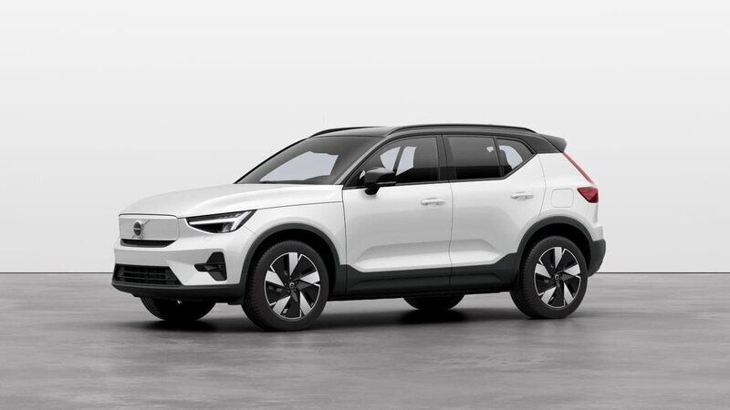 Vit Ny 2024 Volvo XC40 Plus SUV | 534 000 kr (Marknadspris) - Bild 1/4