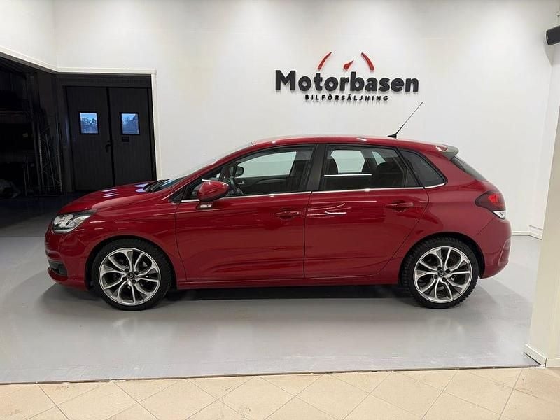 Begagnad Citroën C4 131 HK (96 kW) 2015 Röd Halvkombi