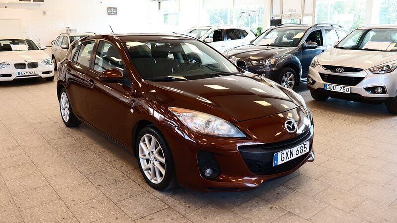 Brun Begagnad 2011 Mazda 3 Inclusive Halvkombi | 59 900 kr (Lite dyr) - Bild 1/4