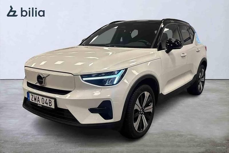 Vit Begagnad 2023 Volvo XC40 Single Motor SUV | 314 900 kr (Marknadspris) - Bild 1/1