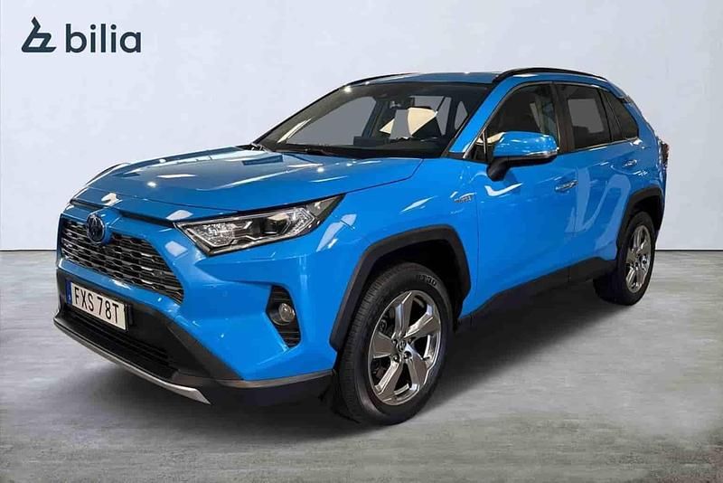 Blå Begagnad 2020 Toyota RAV4 Hybrid SUV | 309 800 kr (Marknadspris) - Bild 1/1