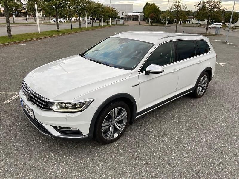 Begagnad 2018 VW Passat Alltrack Kombi | 155 000 kr (Bra pris) - Bild 1/4