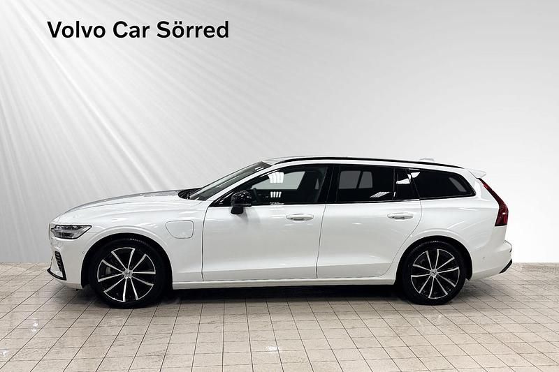 Begagnad Volvo V60 Plus 350 HK (257 kW) 2024 Vit Kombi