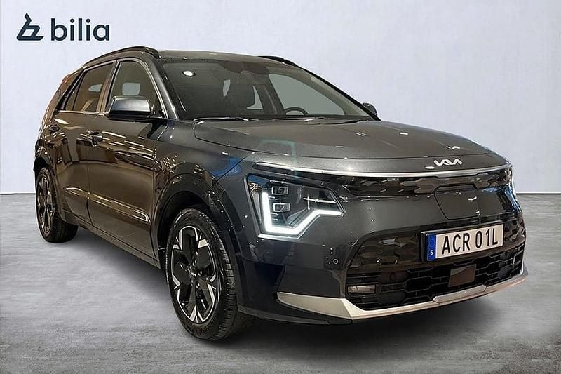 Begagnad Kia e-Niro Advance 150 kW (204 HK) 2023 Grå SUV