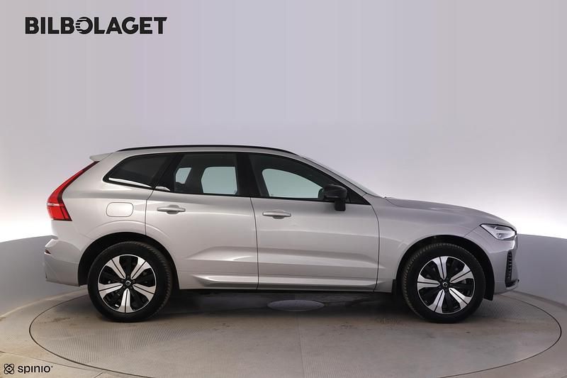 Begagnad Volvo XC60 Plus 350 HK (257 kW) 2022 Silver SUV