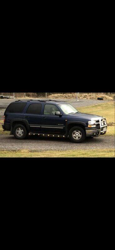 Blå Begagnad 2003 Chevrolet Tahoe SUV | 32 500 kr - Bild 1/4