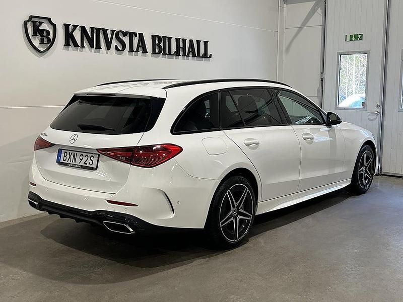 Begagnad Mercedes C300 AMG 313 HK (230 kW) 2023 Vit