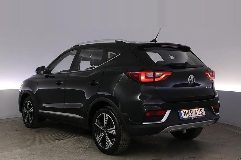 Begagnad MG ZS Luxury 105 kW (143 HK) 2021 Svart SUV