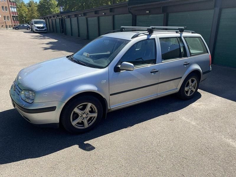 Silver Begagnad 2006 VW Golf Kombi | 19 500 kr (Bra pris) - Bild 1/4
